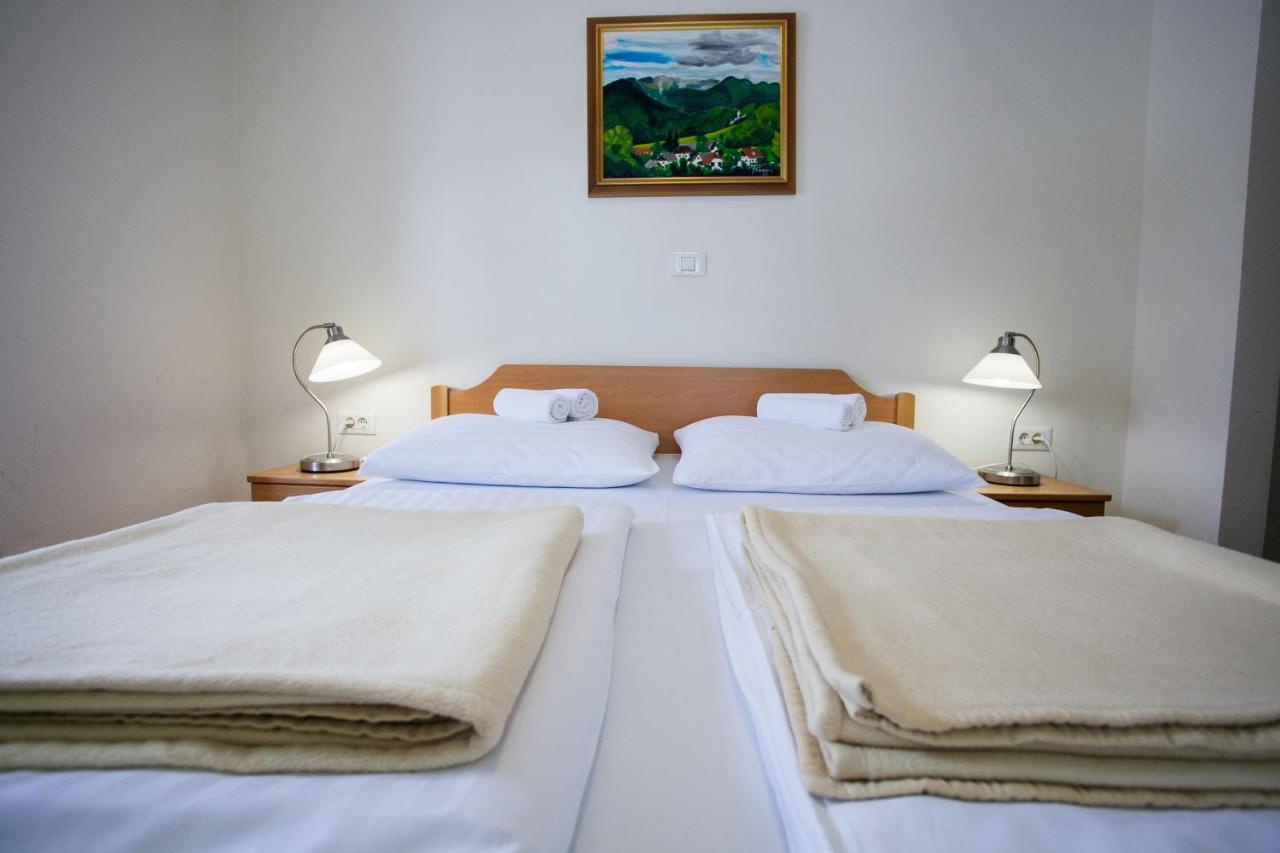 B&B Pod Skalo Kamnik Bagian luar foto