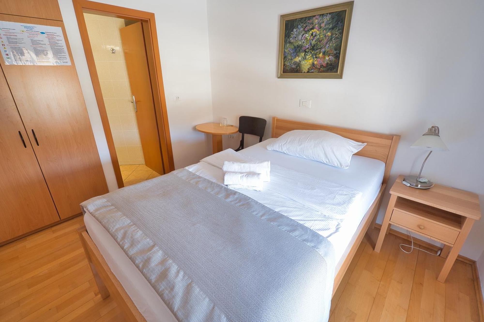 B&B Pod Skalo Kamnik Ruang foto