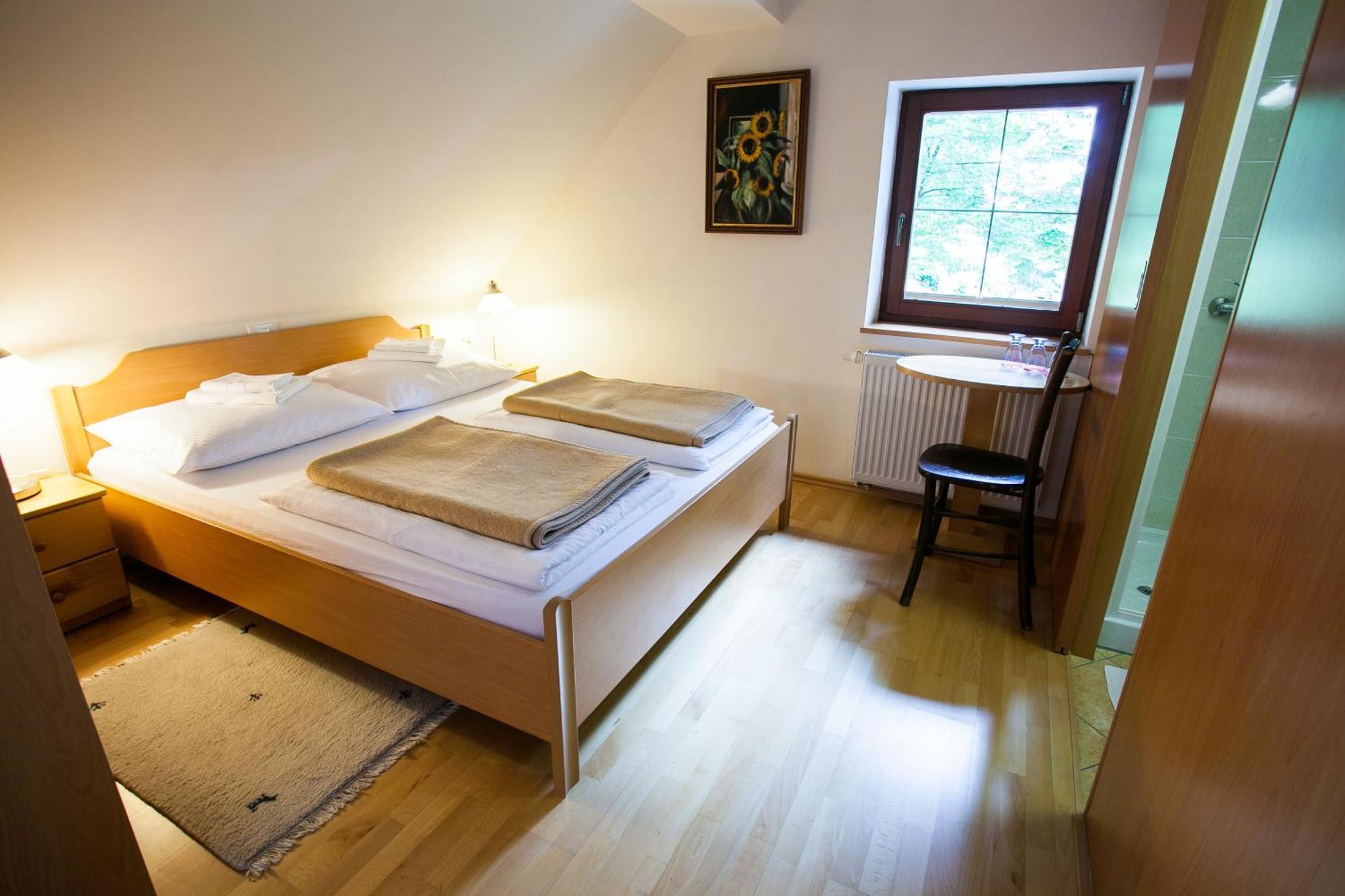 B&B Pod Skalo Kamnik Ruang foto